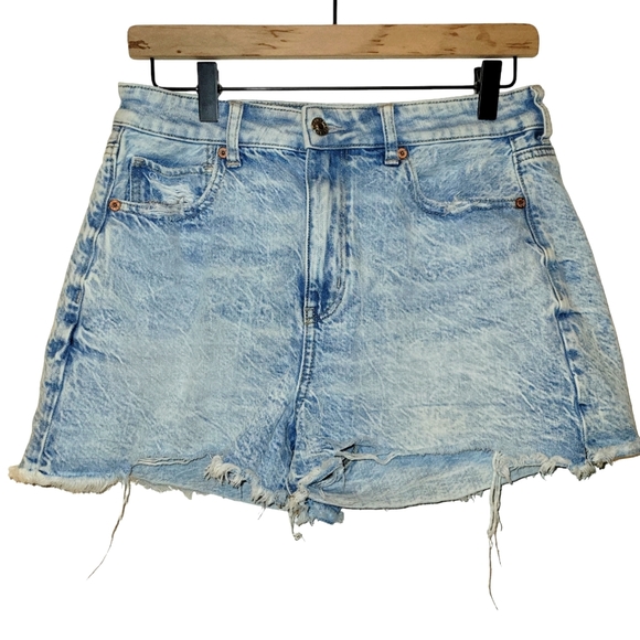 American Eagle Outfitters Pants - American Eagle, Jean Shorts, Mom Shorts, Frayed at Bottom, Women's size 8, Lengt